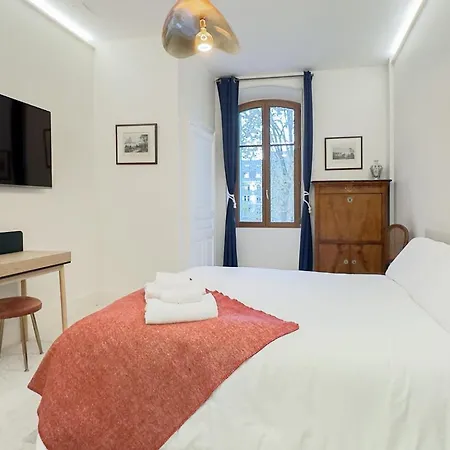 Les De L'opera Guest house