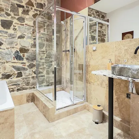 Les De L'opera Guest house