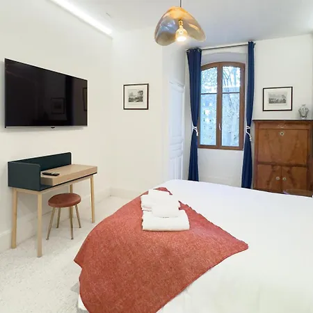 Guest house Les De L'opera *