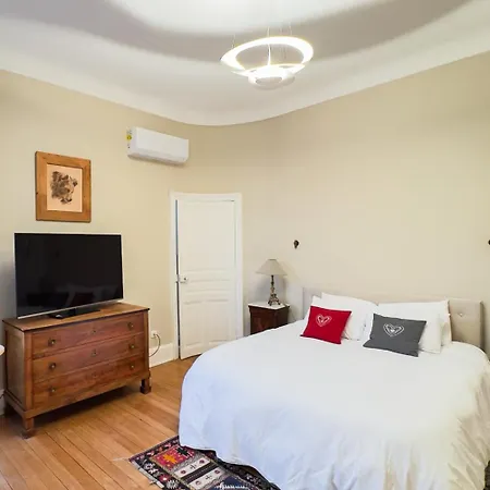 Les De L'opera Guest house *