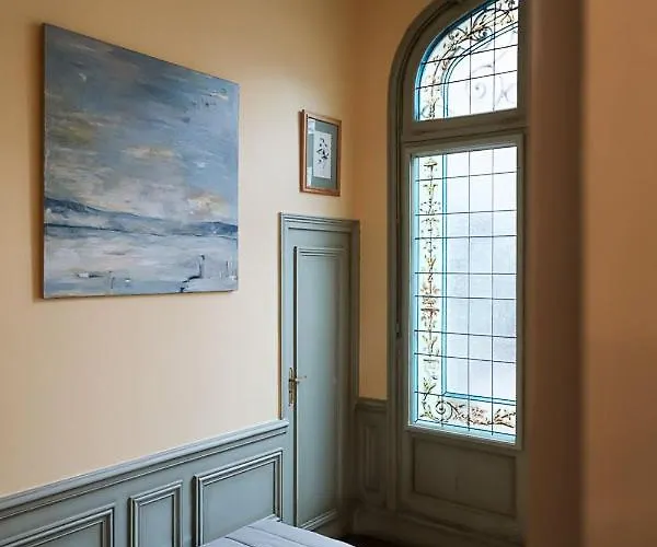 Les De L’opéra Pensión